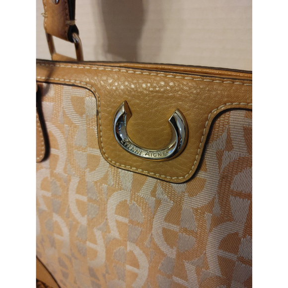 Etienne Aigner Shoulder Bag - Picture 2 of 7